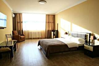 Мини-отель Pirosmani hotel Батуми Двухместный номер с 2 отдельными кроватями-7