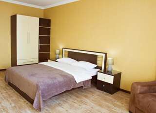 Мини-отель Pirosmani hotel Батуми Двухместный номер с 2 отдельными кроватями-15