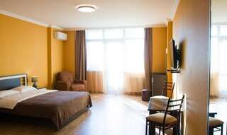 Мини-отель Pirosmani hotel Батуми Двухместный номер с 2 отдельными кроватями-18